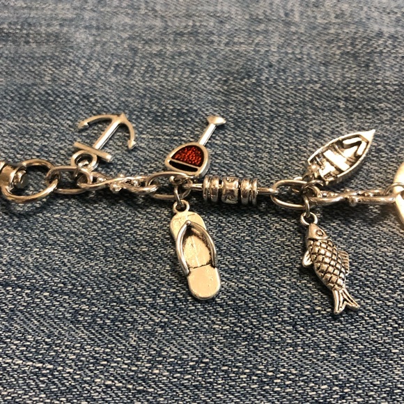 Life is Better at the Lake Keychain - Picture 6 of 7